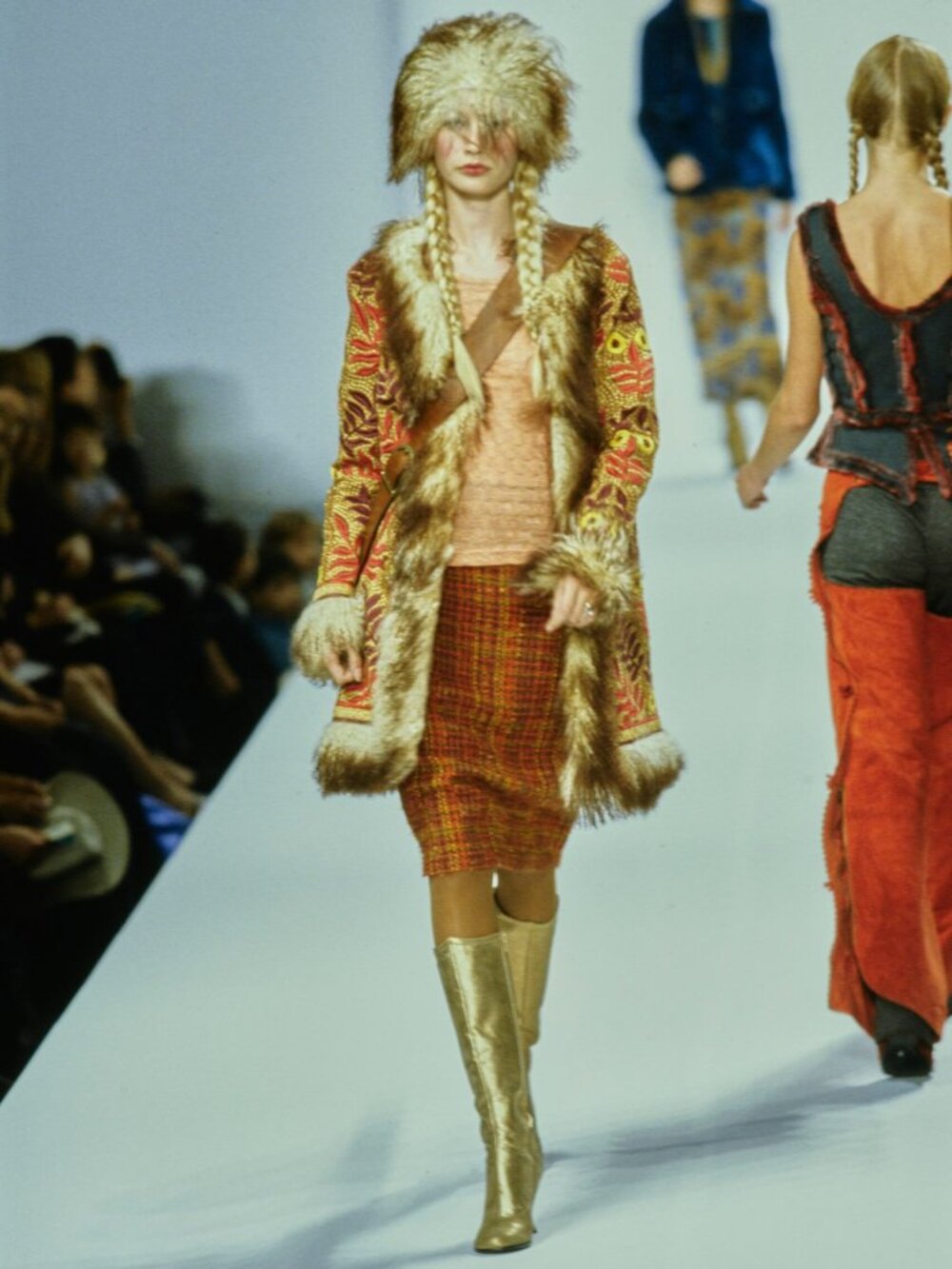 Anna Sui Vintage Fur Coat (Fall/Winter 1998 Ready-to-Wear Collection) - Picture 2 of 11